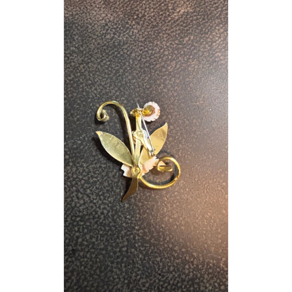 Vintage Gold Tone Filigree Flower Brooch Pin 60s with Mother of Pearl florals